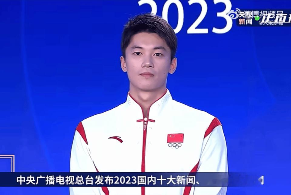 真帅哥的露额头极短发型效果是这样的，懂
