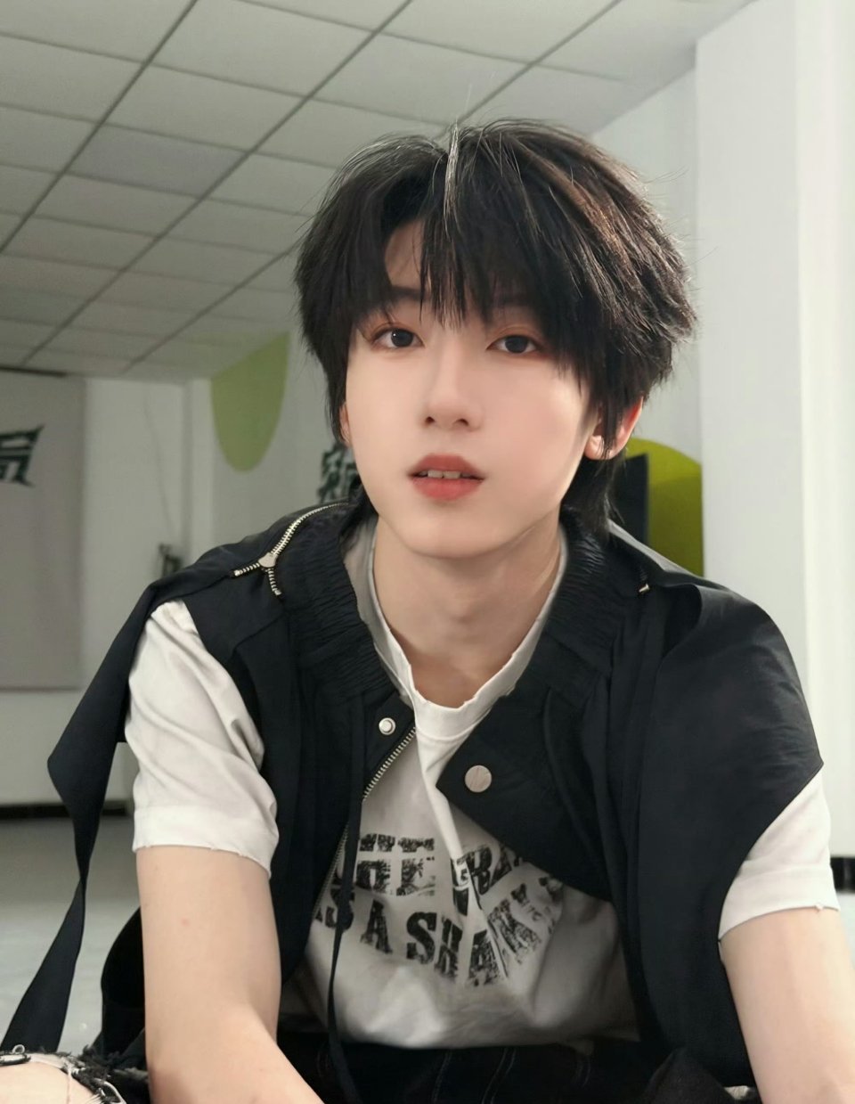 杨博文真的写了100遍我想你了杨博文这100遍"我想你"，是把思念写成了字帖吧？