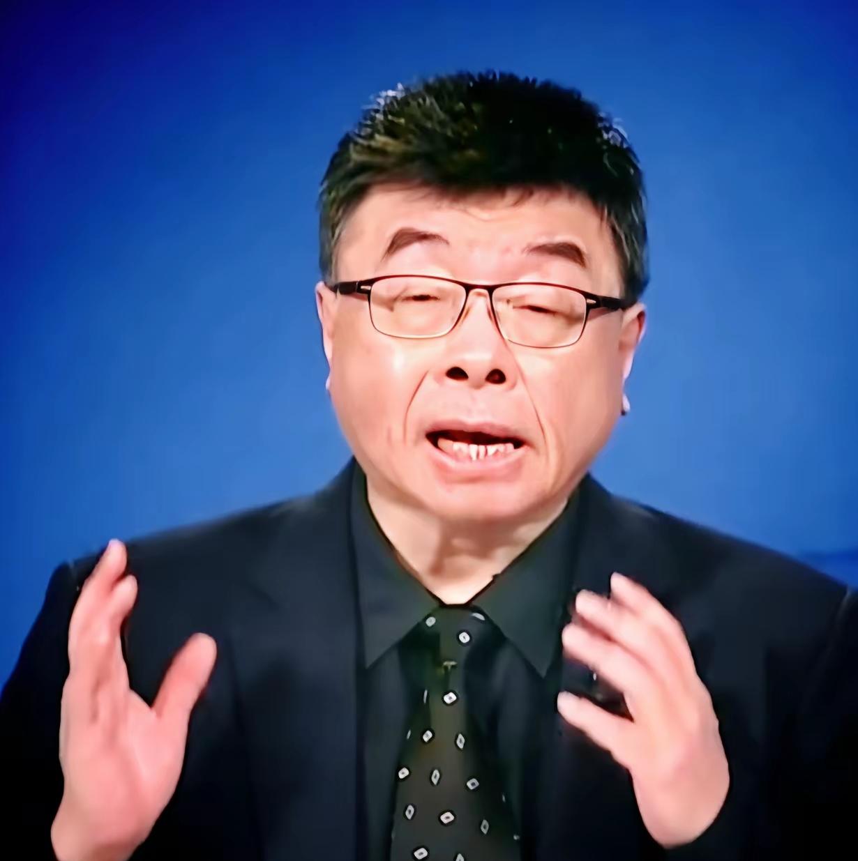 邱毅教授最紧迫的命题“统一不能再拖了”，不能让台海问题持续成为
中国头上的“紧箍