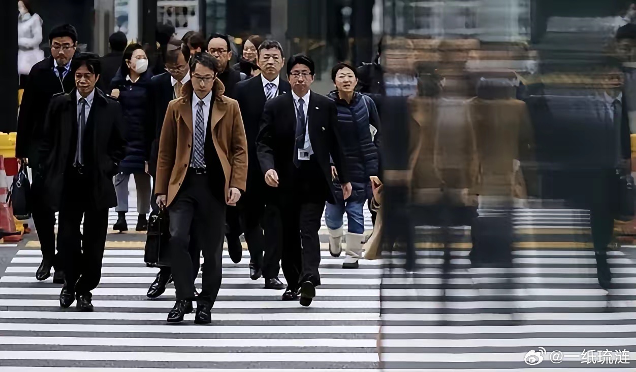 最近日元快把日本逼疯了，美元兑日元一直在159左右晃悠，就差一步到160，可日本