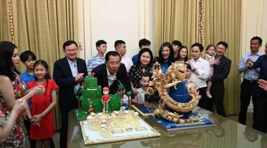 洪森高调发文庆祝自己的生日，真是三十年河东，三十年河西，当年泰国前总理他信与泰国