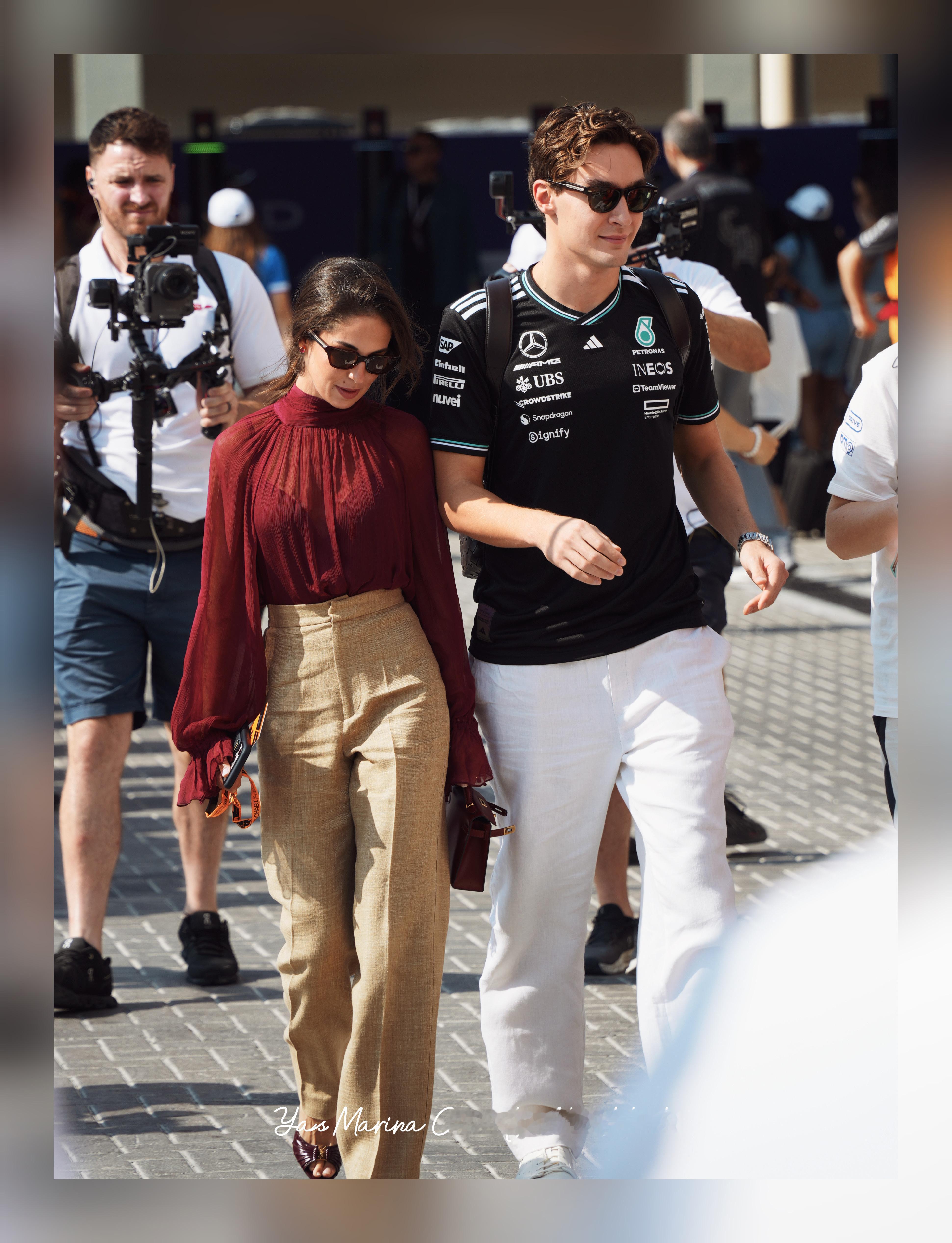 正赛开始前5小时，车手们陆续抵达围场🚶🏻♂️📸F1 2025F1阿布扎比大