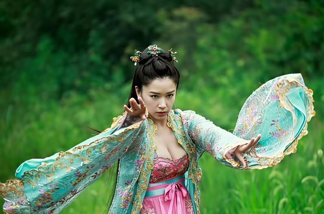 这竟然是阚清子早期的样子，和现在感觉有点不像，我都没认出来 