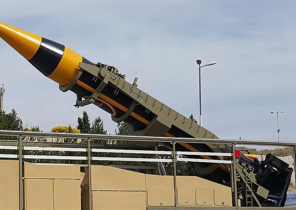 16马赫砸向以色列！伊朗新型导弹亮相，铁穹系统为何哑火？

    各位战友，大