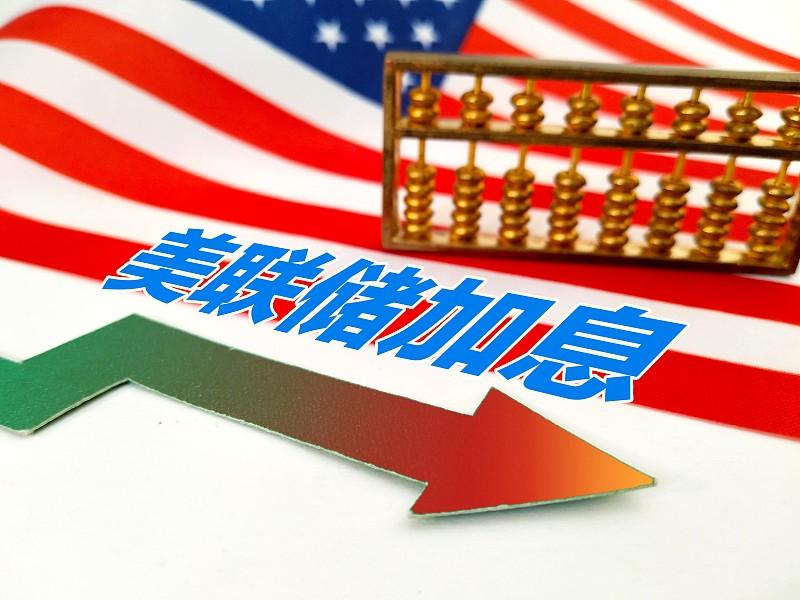 之前A股近5200只个股下跌，沪指直接失守3900点，科创50跌近3%，很多人只