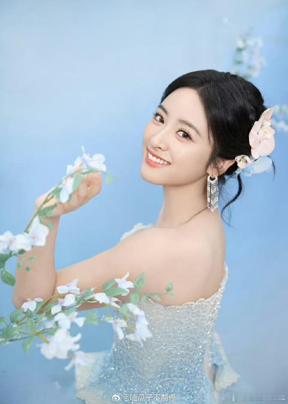 沈月陈都灵国风盛典造型一个活泼一个温婉两位可以合作一部双女主剧吗好期待 