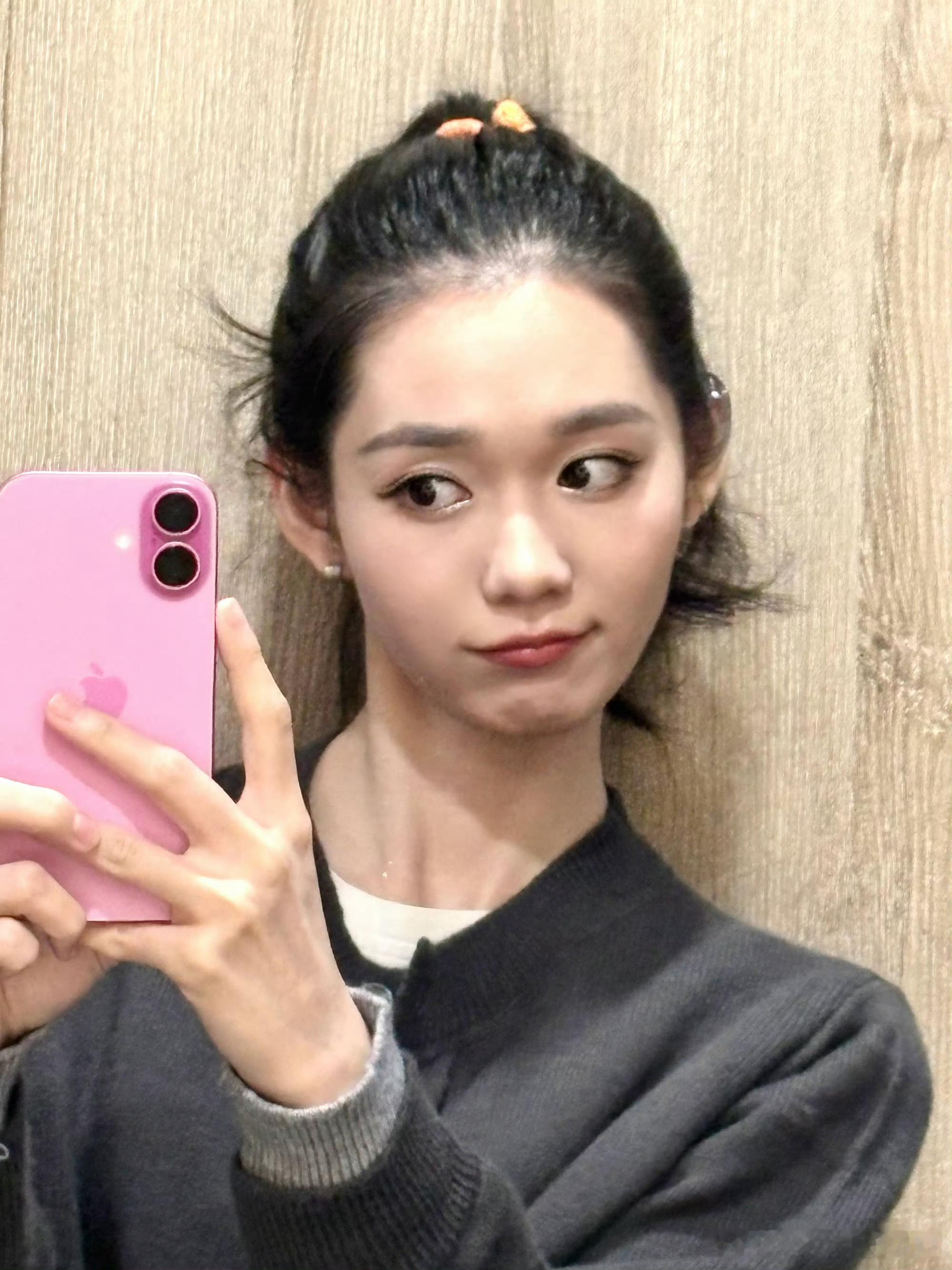 好喜欢段奥娟的大光明发型[好喜欢]大大方方的很阳光[心] ​​​