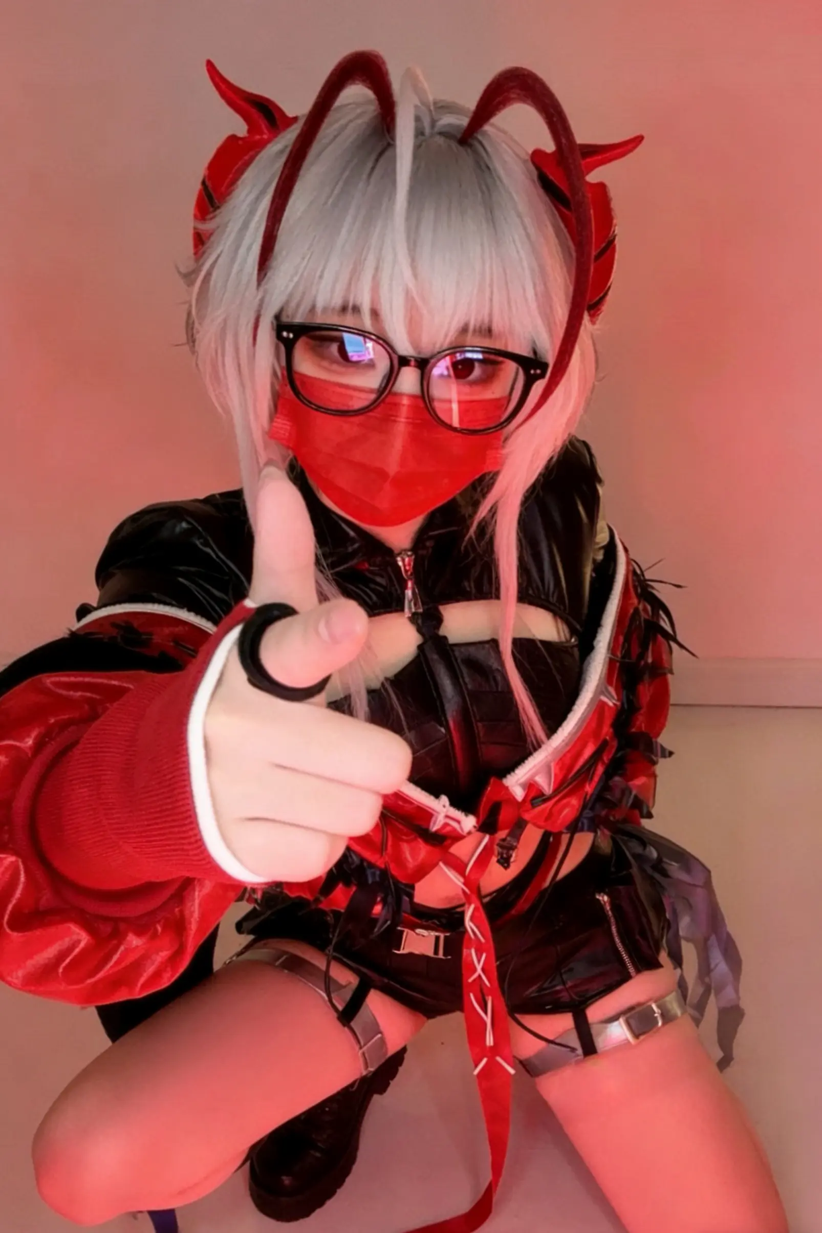 麦晓雯。   一起来百万撤离吗？