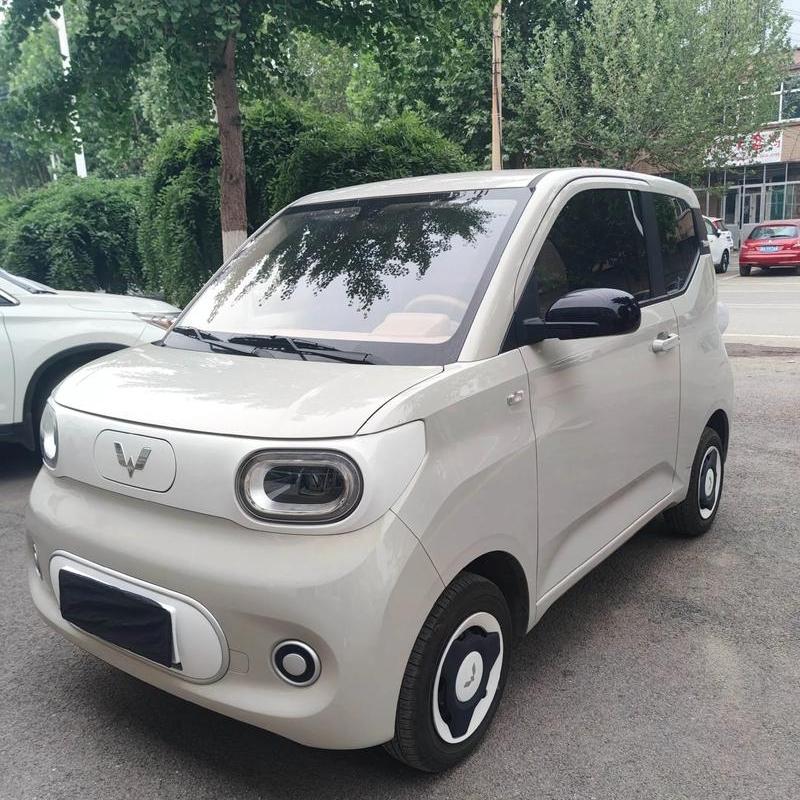 美国和以色列这回篓子捅太大了，原本以为伊朗还会向前两年那样打打表演赛，结果伊朗人