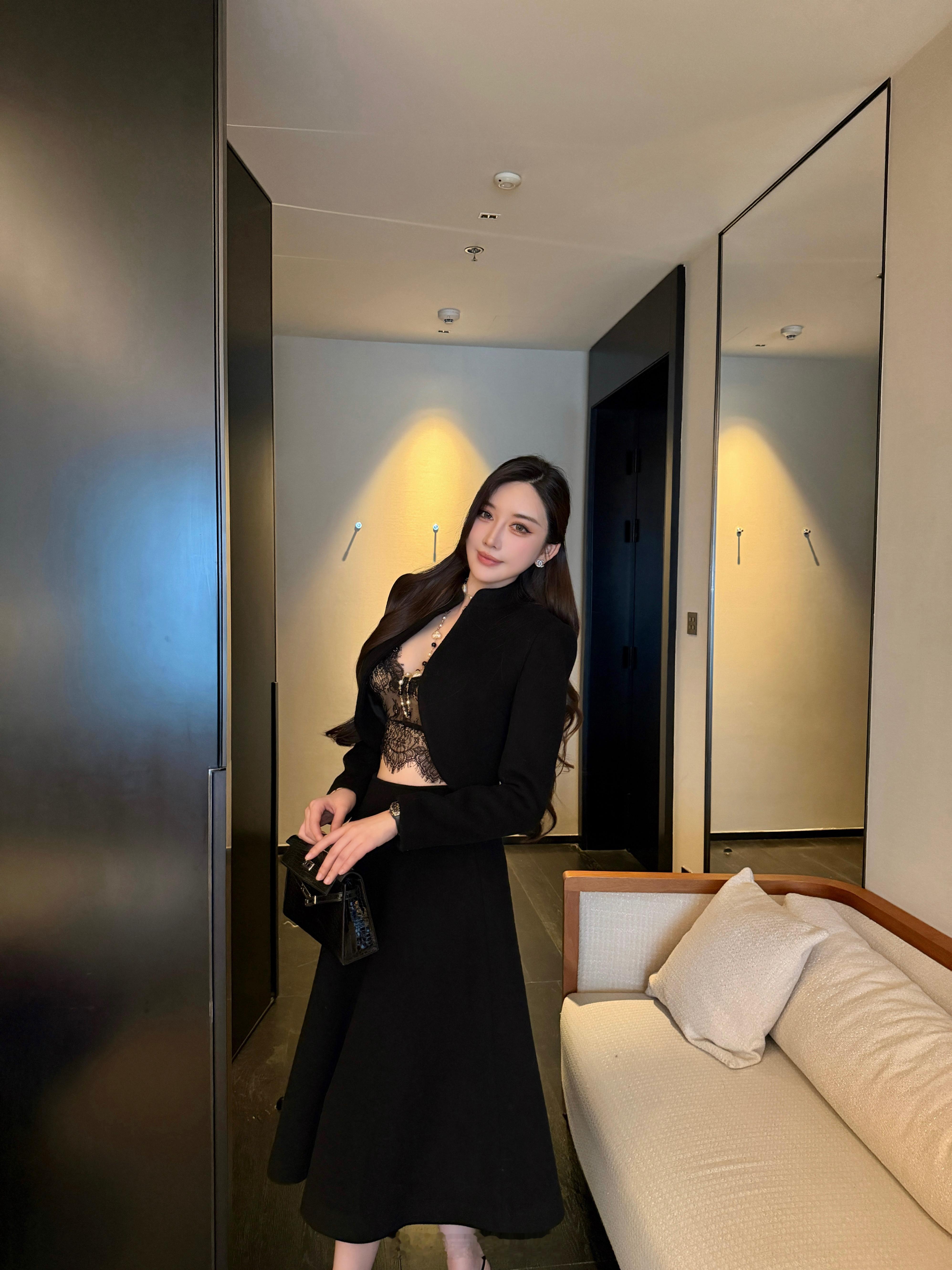 好美腻的 小洋装 … 🖤 