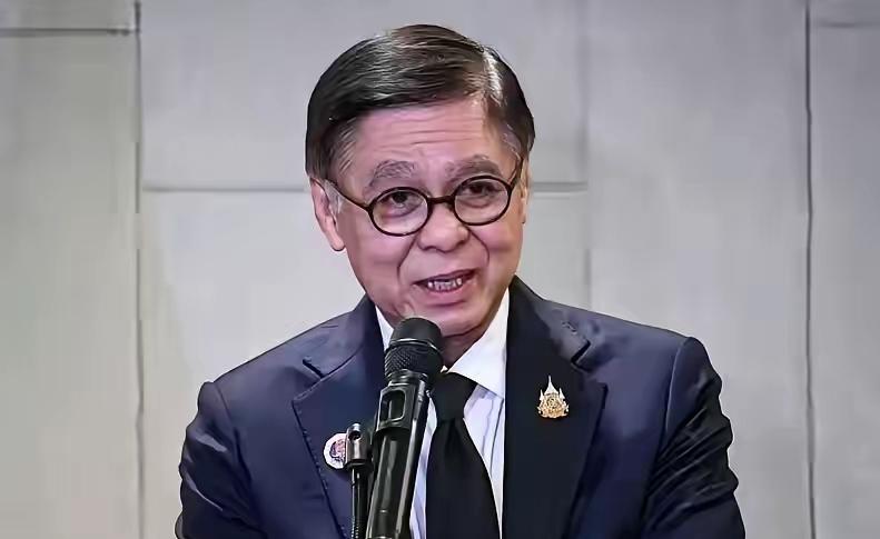 泰国外长公开对外表态喊话中方大使，这件事放在外交层面实在少见，本该闭门沟通的分歧