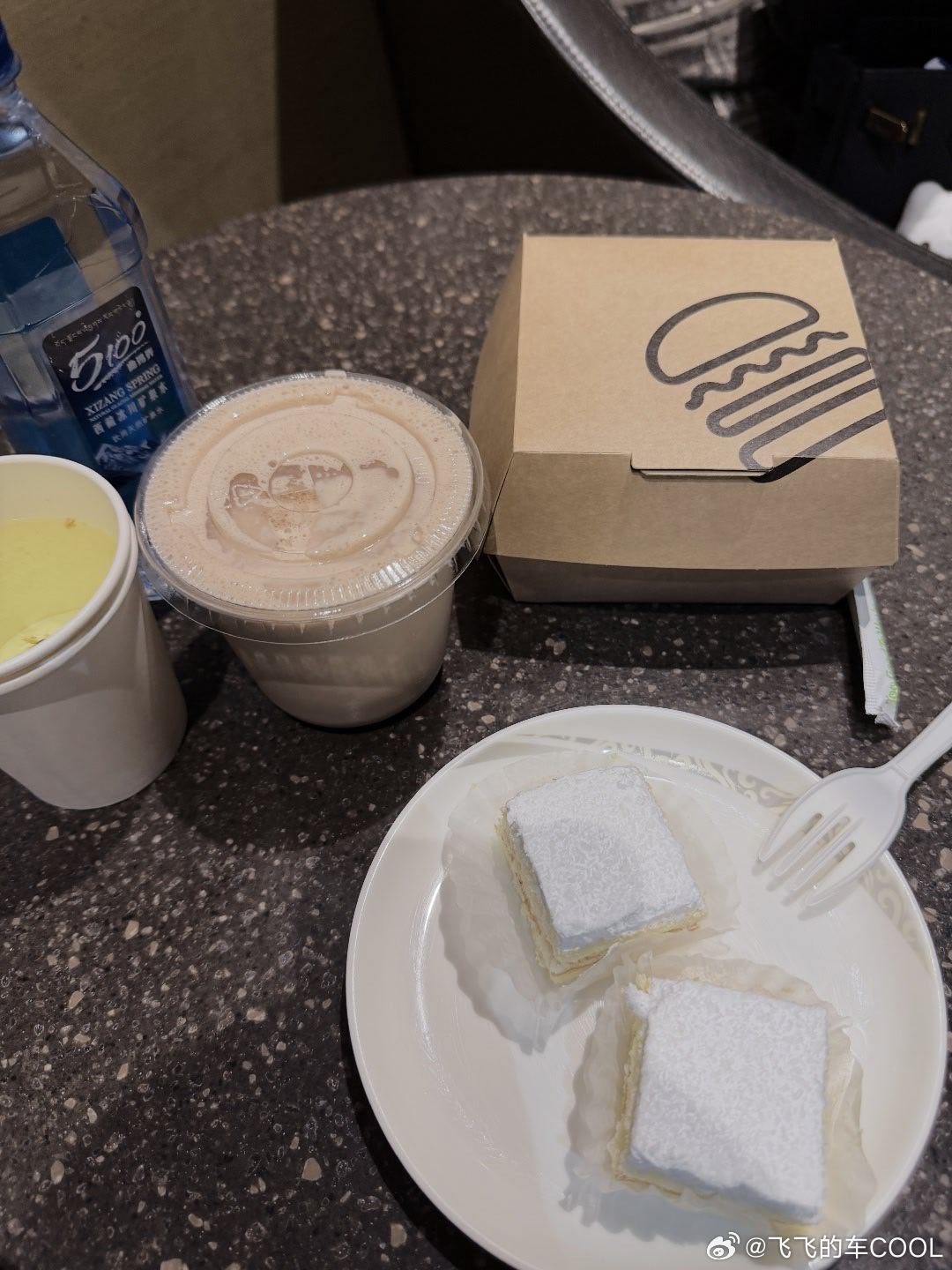 这就是我的晚饭啦！你们晚上吃的啥？ 