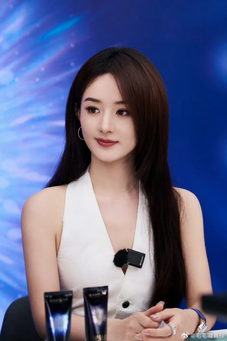 赵丽颖今天真的美的不要不要的 ​​​