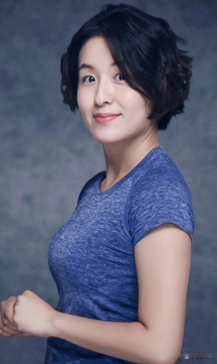 秦雯，1982年出生，上海人，中央戏剧学院文学系戏文专业毕业，中国内地编剧。
曾