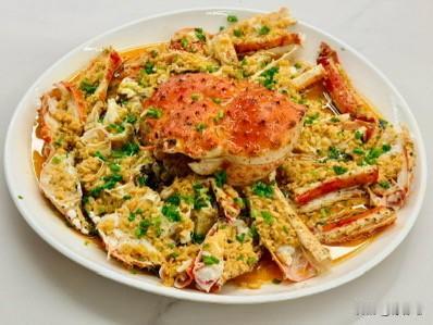 999元帝王蟹进高校食堂🦀花父母钱的“奢侈自由”该提倡吗？
近日南京大学仙林校