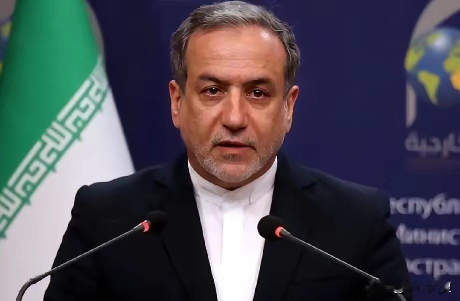 伊朗外长发声：守住了霍尔木兹海峡，就是守住全世界普通人的安稳！
 
4月26日，