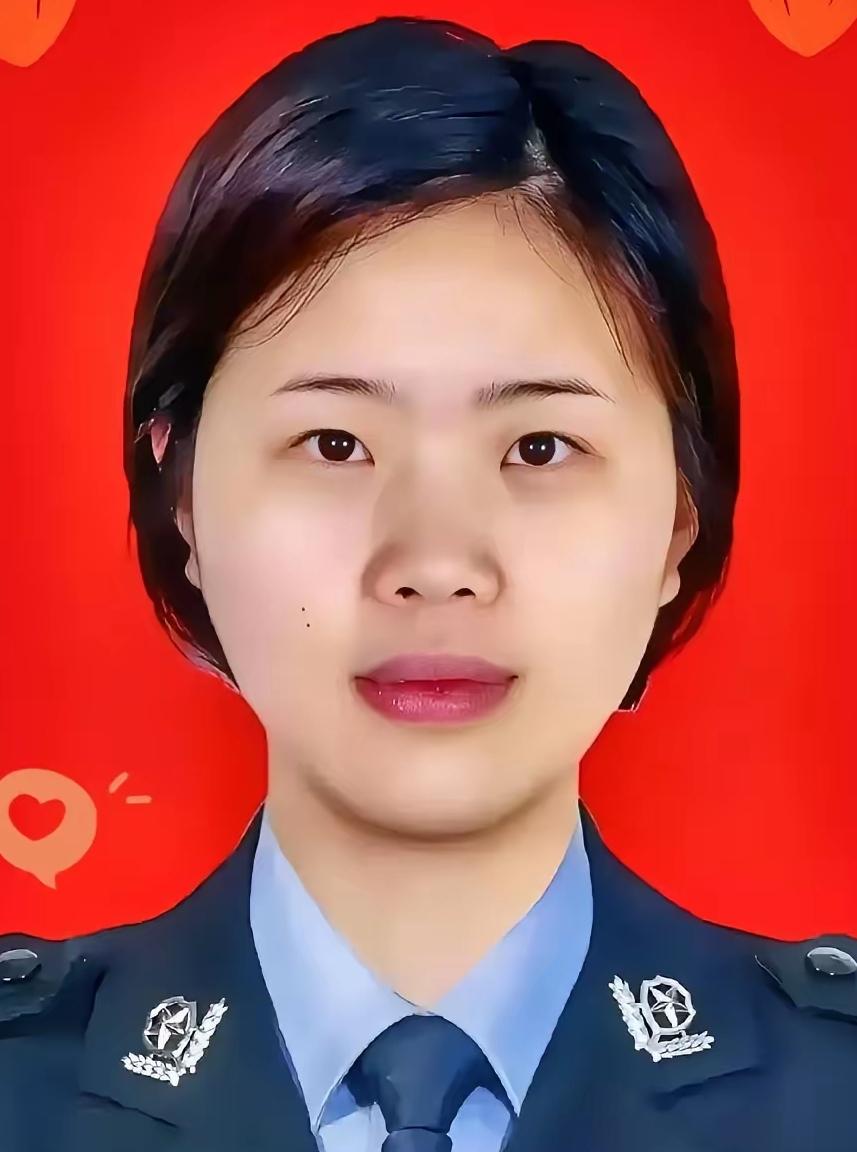 贪官看得人心寒，95后女副所长罗慧琳，才是真正的光！

群众心里最清楚，谁在真心