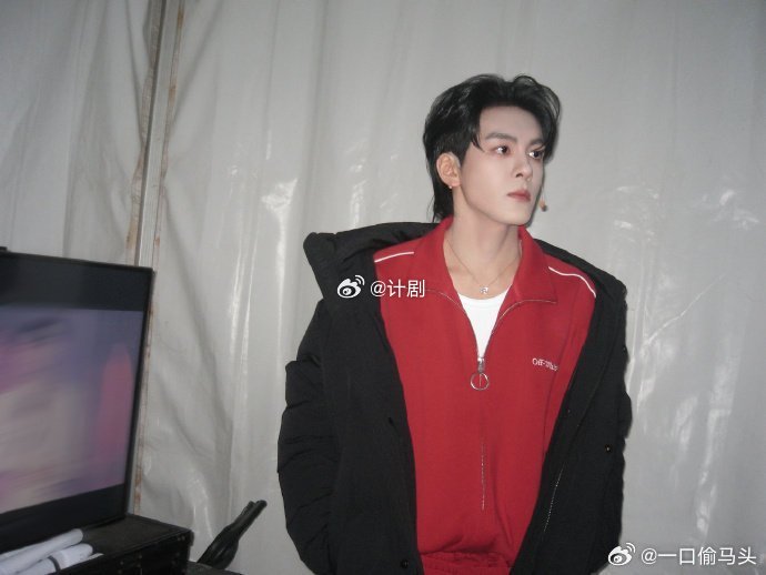 曾舜晞的私有时刻 镜头前光芒万丈，私下里烟火气十足，这种反差才是他最迷人的地方，