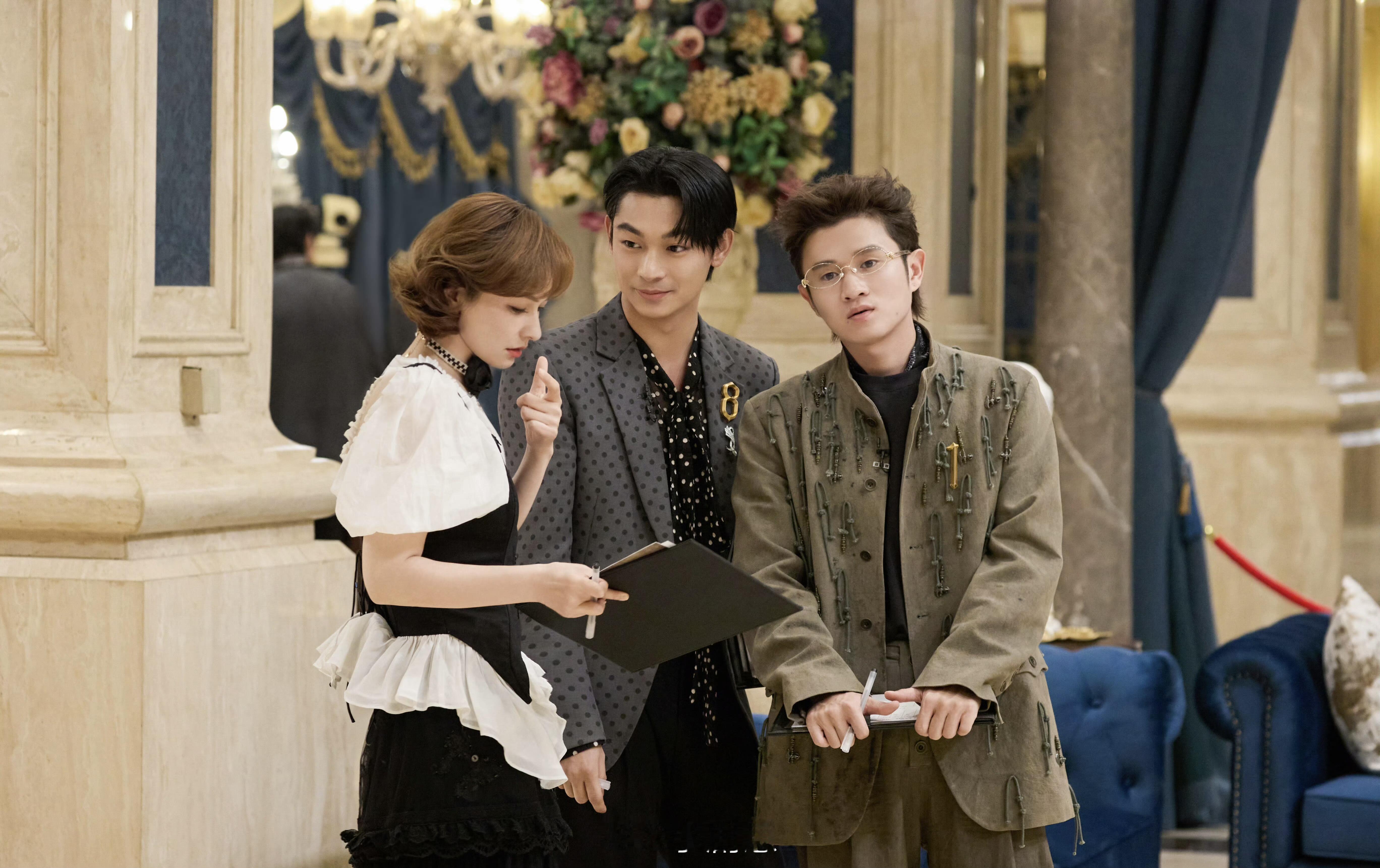 大侦探11季超前聚会《暴风雪山庄》剧照❄️十周年闪耀大赏被突如其来的一纸邀请打断