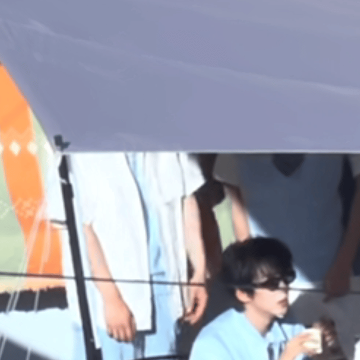 这…礼貌吗
