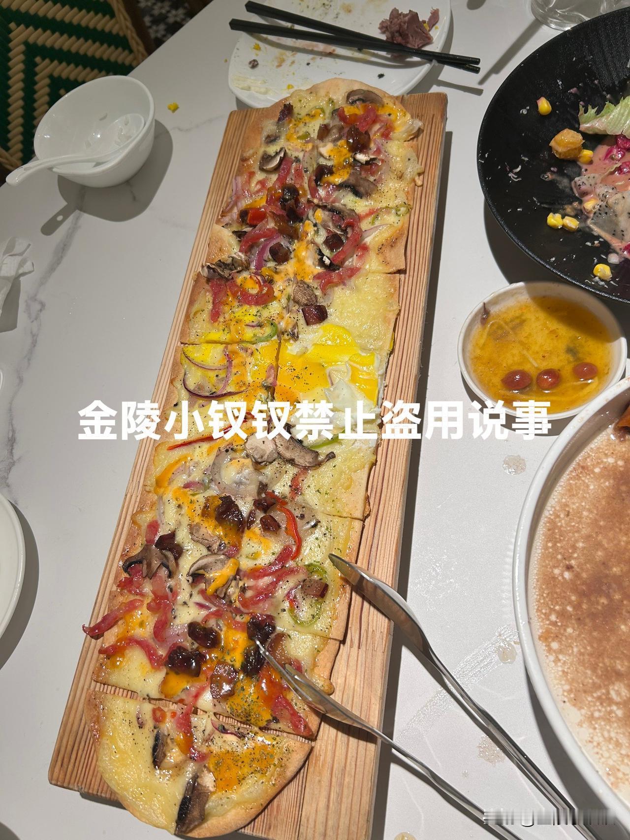 饲养员上岗记！

昨天葛小帅带回来一只柯尔鸭，为了顺利带回来，先让老保姆别做饭了