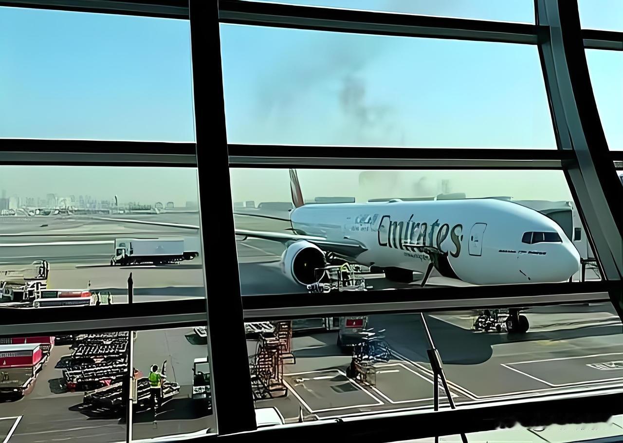 阿联酋消息，阿联酋民航局宣布了：
3月16日，阿联酋迪拜民航局突然宣布：迪拜国际