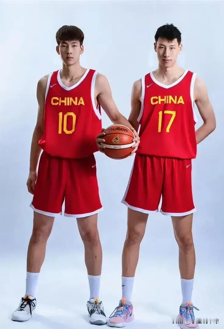 郇斯枫再砍17分5篮板！这是要和弟弟双双进NBA的节奏

昨天美国高中联赛的比赛