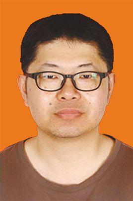 卢中华，男，汉族，1977年2月出生，中国共产党党员。目前担任大庆油田开普化工有