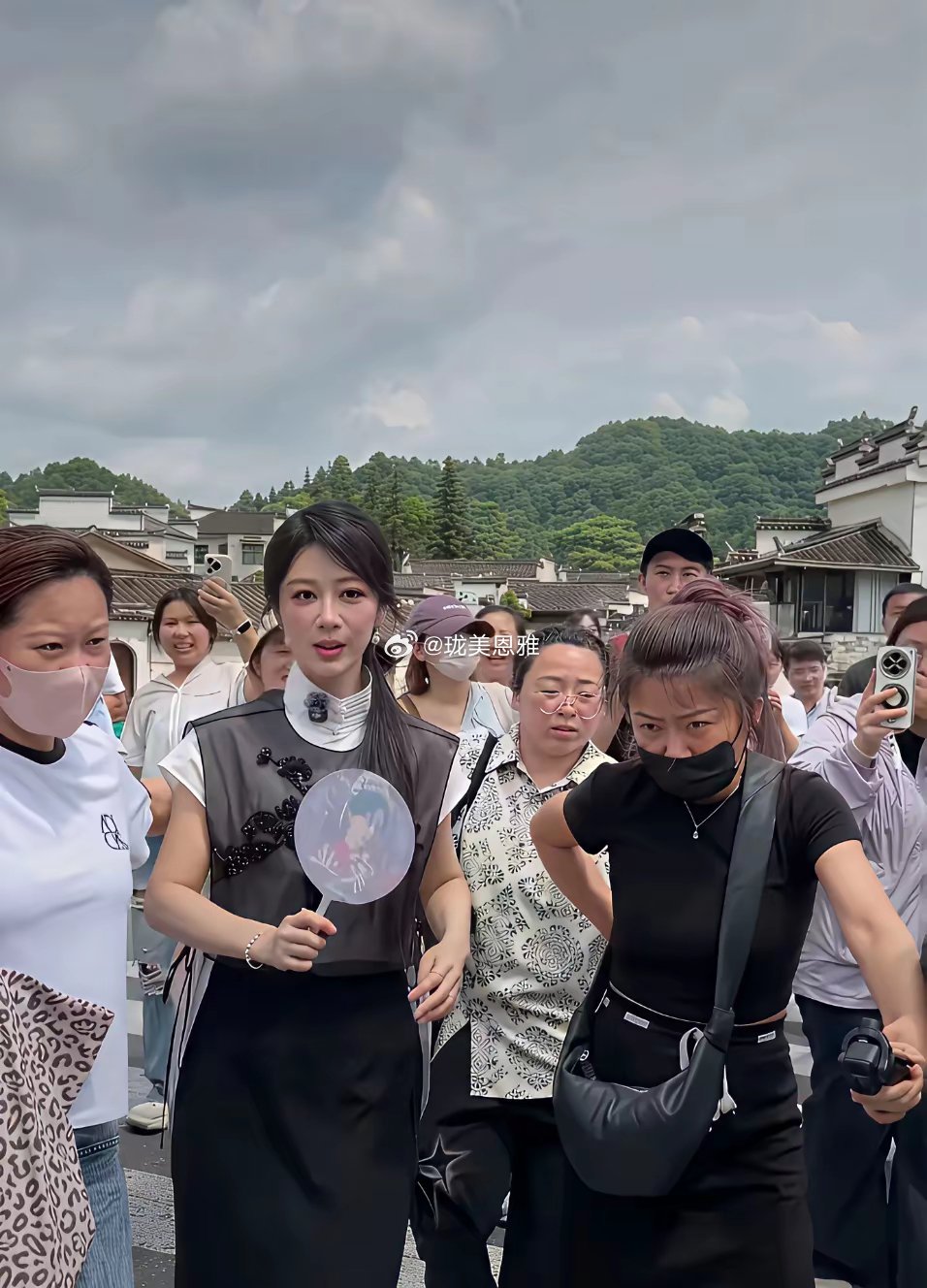 不得不说，他瘦了没有以前好看 