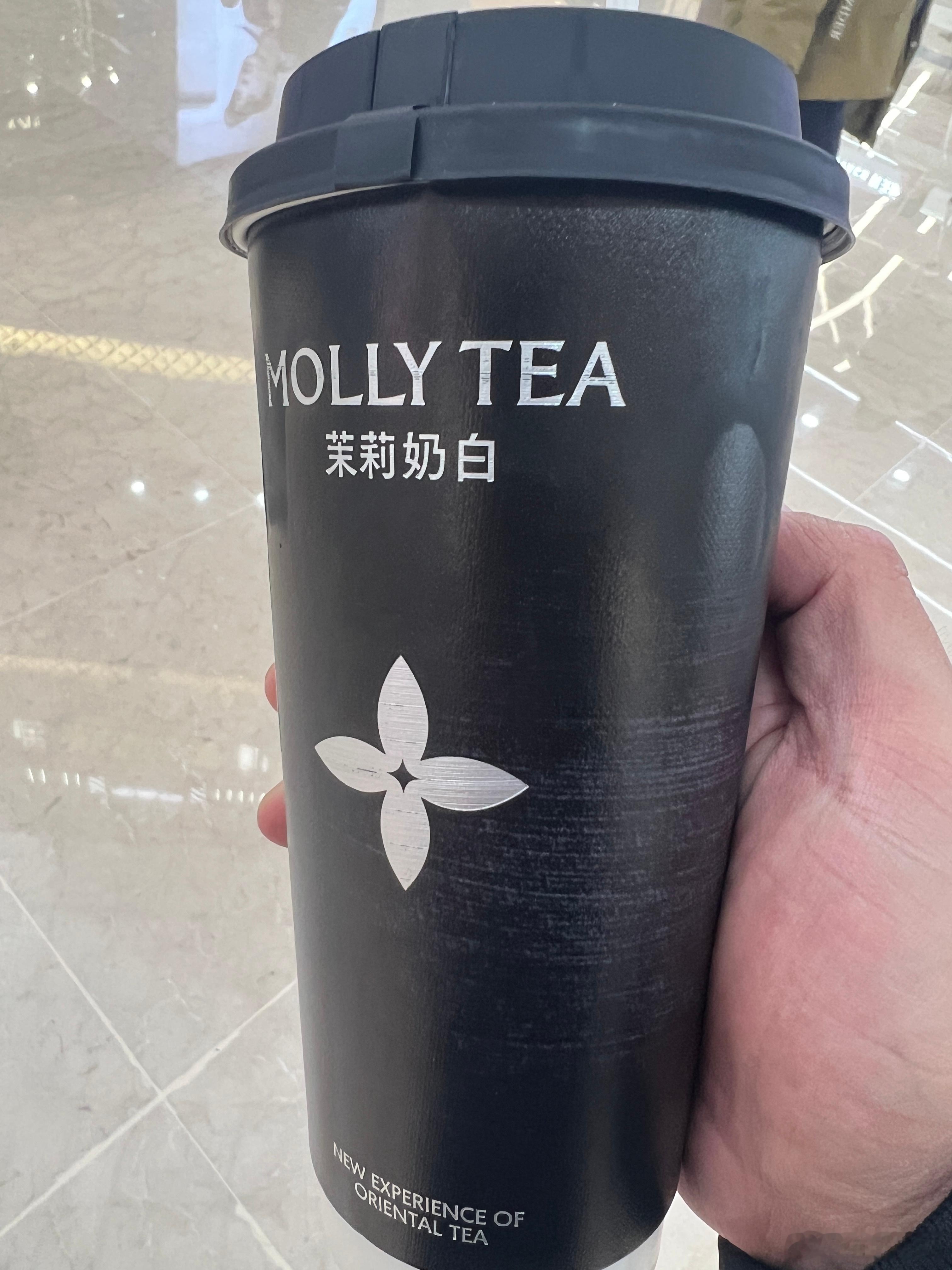 练完来杯冰奶茶 舒服 ​​​