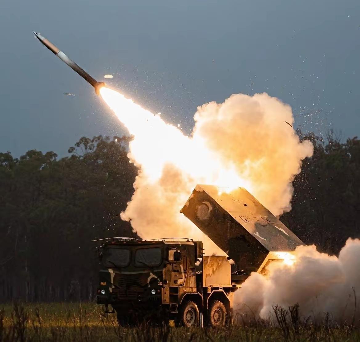 韩国K239“天舞”多管火箭炮系统