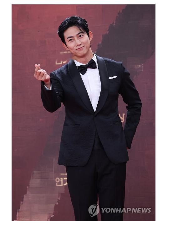 【艺人玉泽演今将与圈外女友成婚】（韩联社）海外新鲜事热点现场 韩联社首尔4月24