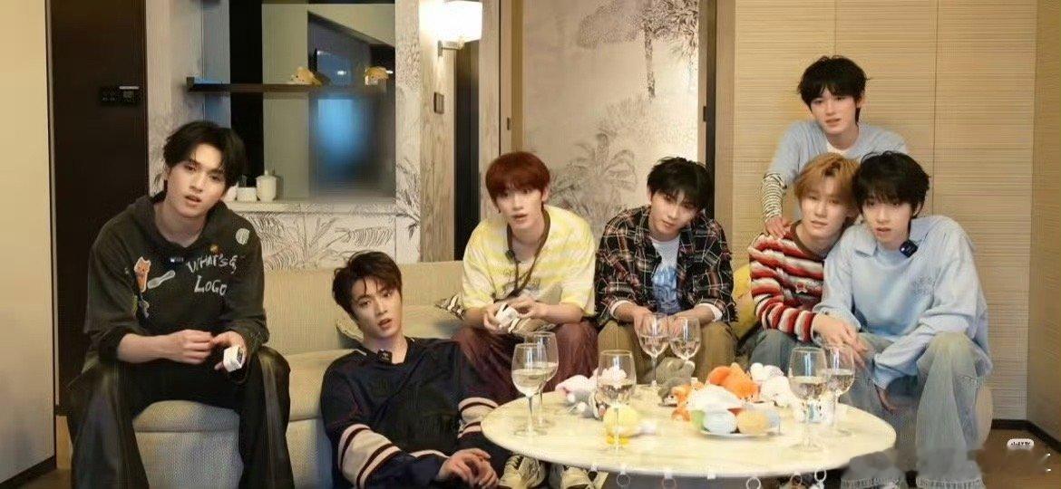 哈哈哈哈1123 时代少年团物料