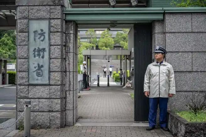 [太阳]日本防卫预算飙至10万亿，从5.4万亿暴涨80%，扩军列车刹不住了


