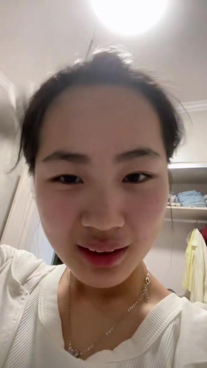 手机摔坏无法开机的小感悟。谁懂啊，刚把手机摔得彻底开不了机盯着黑屏的瞬间，居然莫
