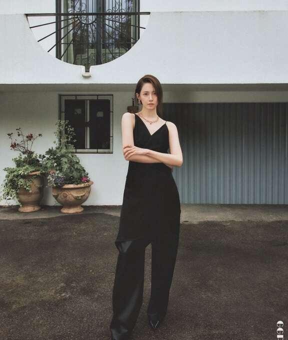 DazedKorea更新林允儿Qeelin戛纳画报
Q. 这是你第二次来戛纳。第