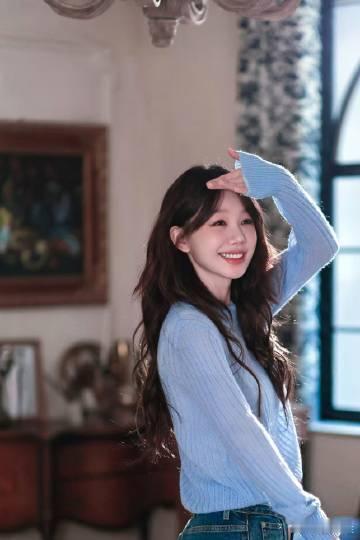 谁看徐梦洁跳舞不说牛 把徐梦洁绑在舞台上吧！她跳舞时整个人都在发光，眼神里的劲儿