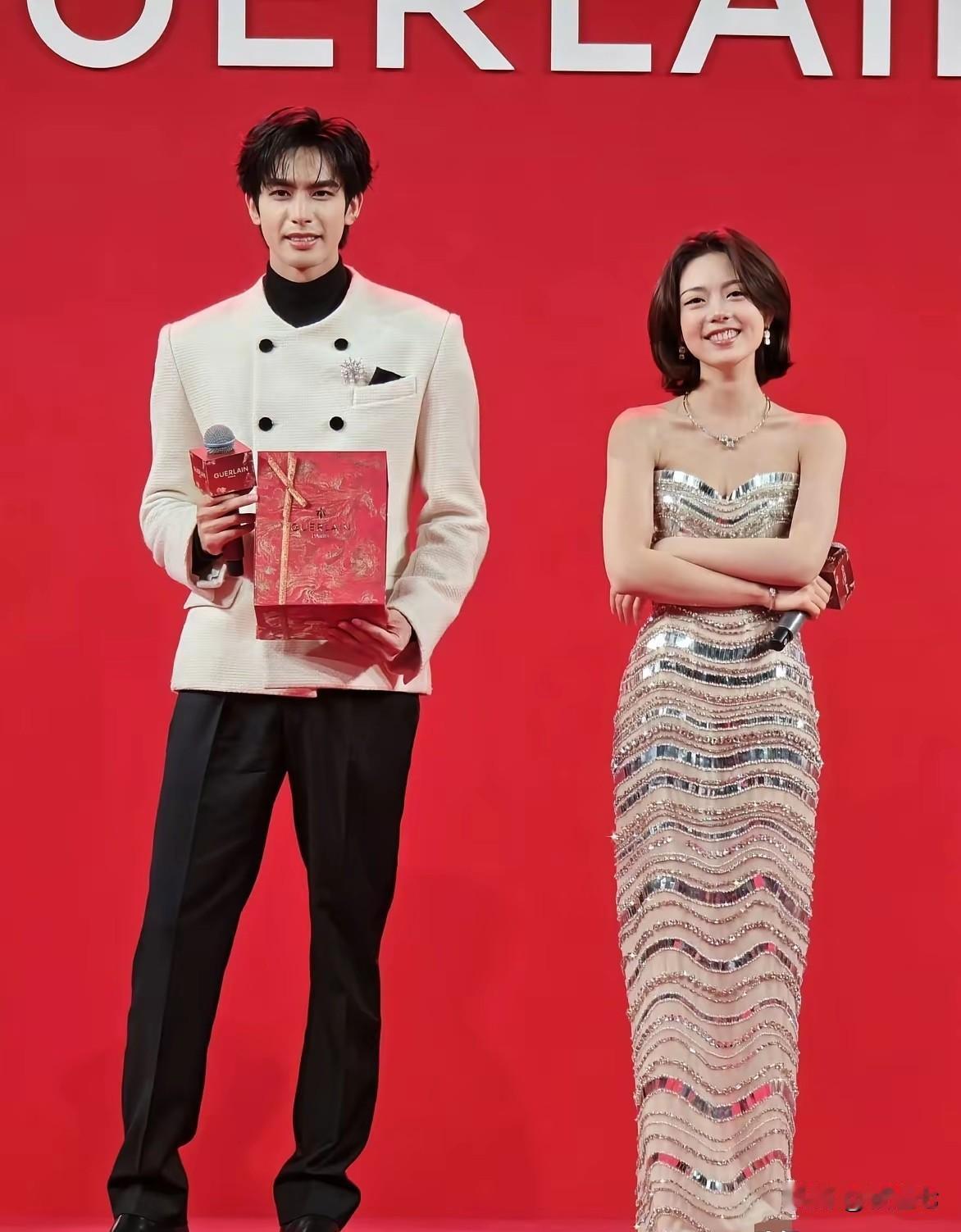 男帅女美，就是没有一点CP感
赵今麦长得明明就很漂亮，宋威龙也长得很帅，现实中两