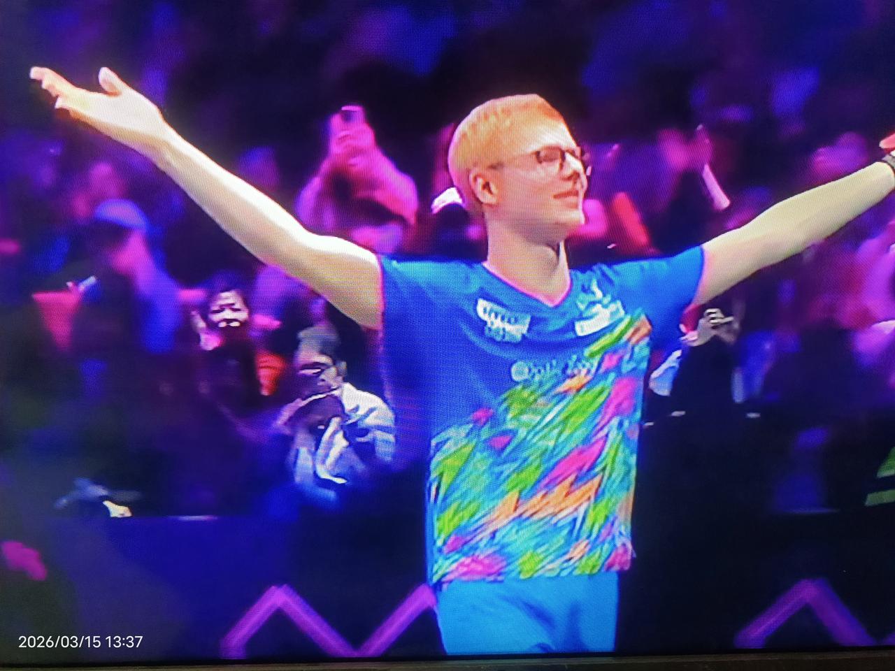 小勒布伦逆转战胜松岛辉空，王楚钦打逆风球的短板亟待提高。
重庆冠军赛男单半决赛中