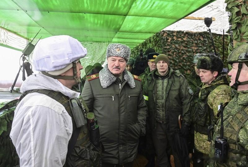 白俄边境出现前所未有军事集结 1月14号，白俄罗斯边境“前所未有”军事集结的消息