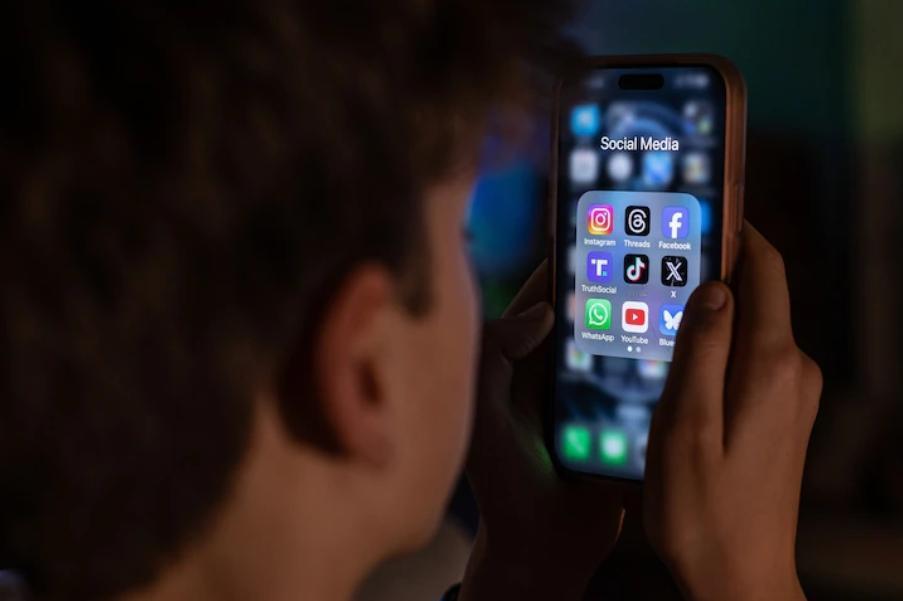 新闻快讯——美国儿科学会发布新指南：仅限制儿童屏幕时间已不足以应对数字健康风险