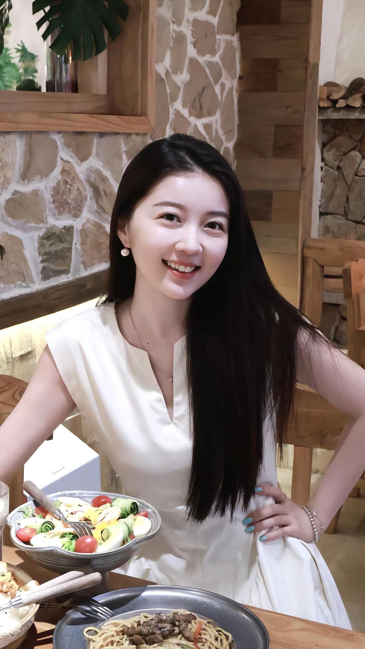 Honey Honey要对你说声对不起。甜妹