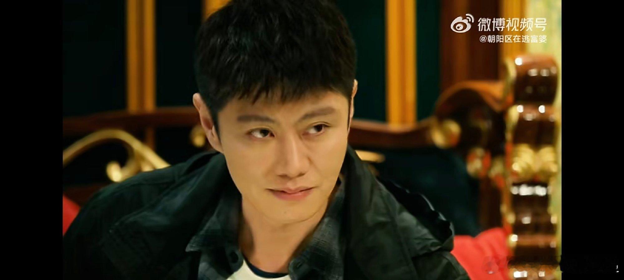 秦枫随时随地演员请就位秦枫的演技让人想躲都躲不开，和曾旭试探贺氏兄弟时的配合堪称