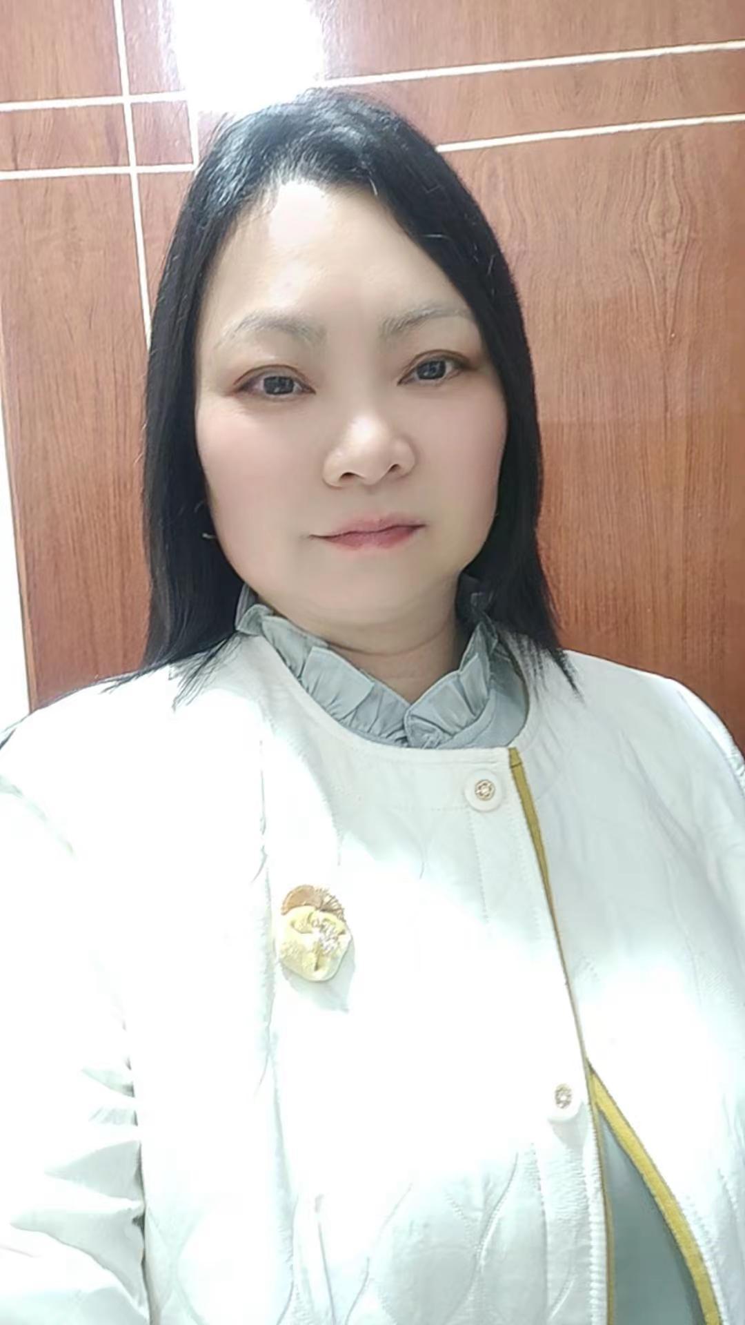 我们以为岁月取之不尽，却常忘了此刻不会重来，自恋一下！！！