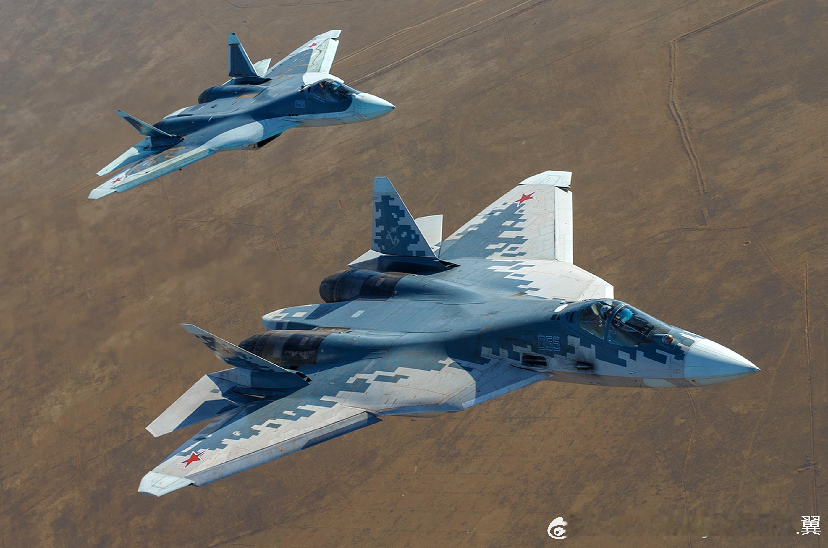 T-50-5R和T-50-8双机 