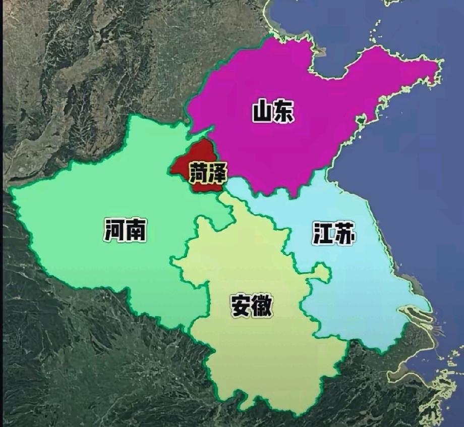 菏泽市应该划归河南省更合适，从地图上看，菏泽位于鲁西南地区，是苏鲁豫皖交界处的重
