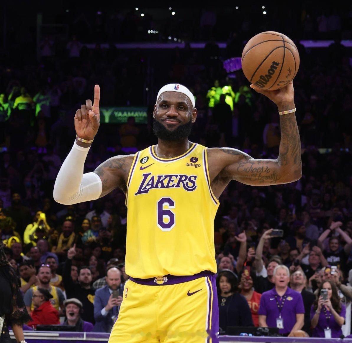 Jake Fischer：尼克斯对詹姆斯有一定程度的兴趣詹姆斯决定离开湖人NBA