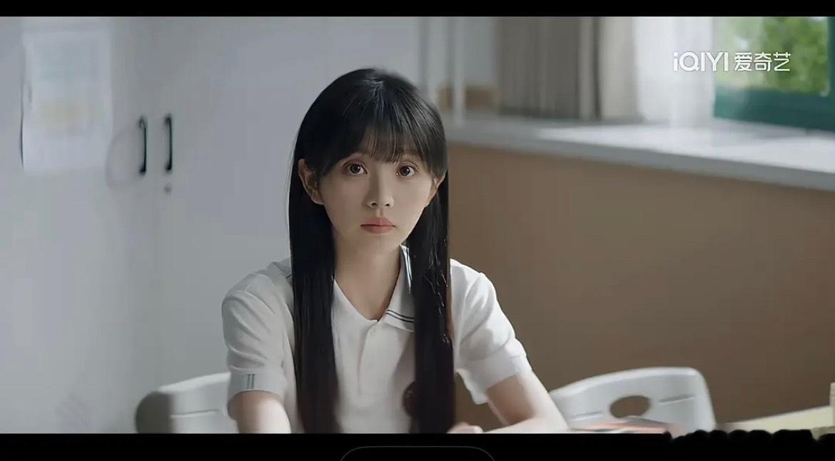 天才女友今日开播好木好呆好疲惫的眼神…高中生的状态是这样吗 