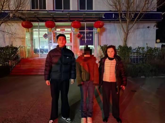 山东“榜一大哥”被女主播诈骗19余万元，带着3500多页聊天记录报警同城女主播，