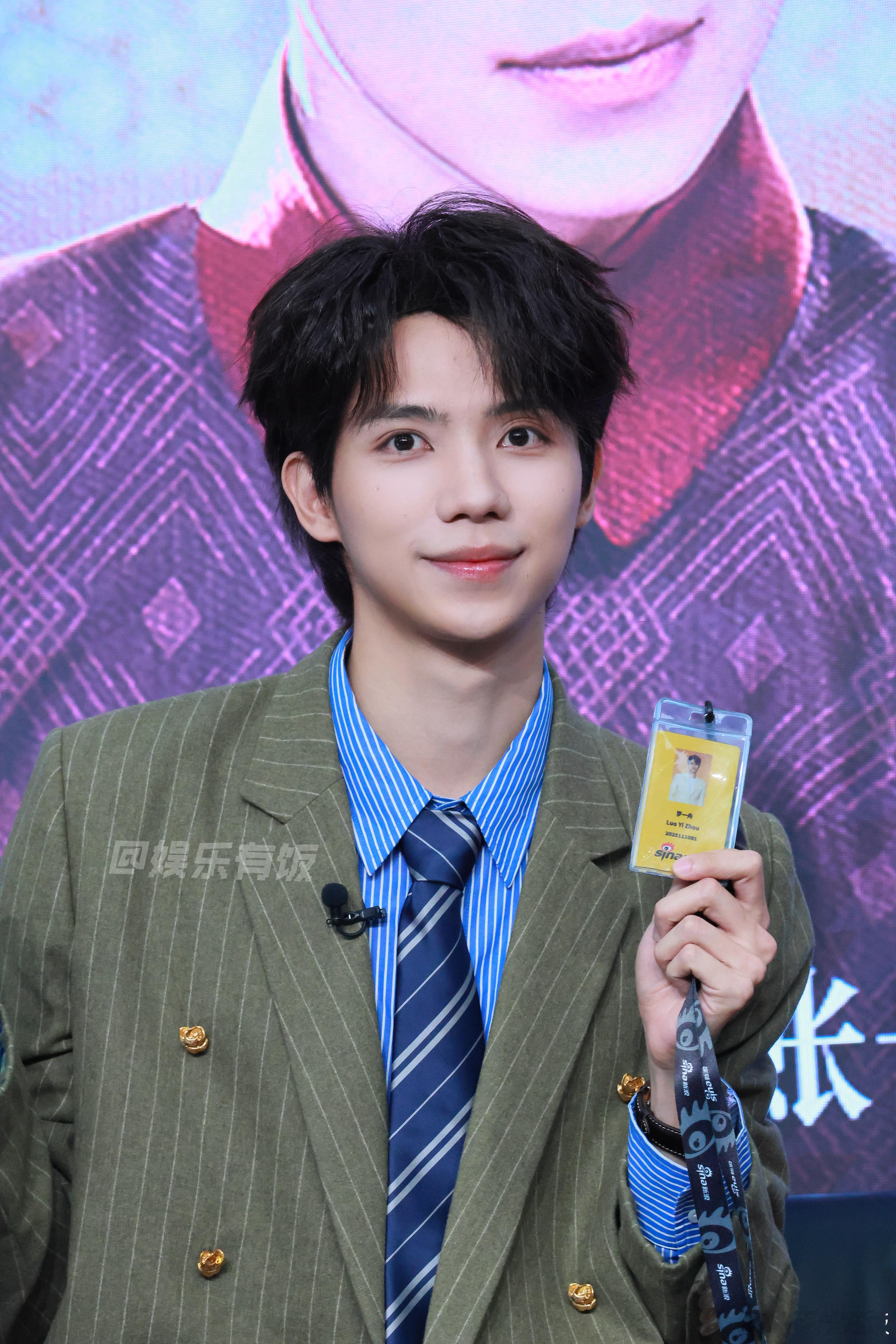 短剧还珠新浪扫楼 被景大人帅到简直是易如反掌[期待]罗一舟[超话] ​​​